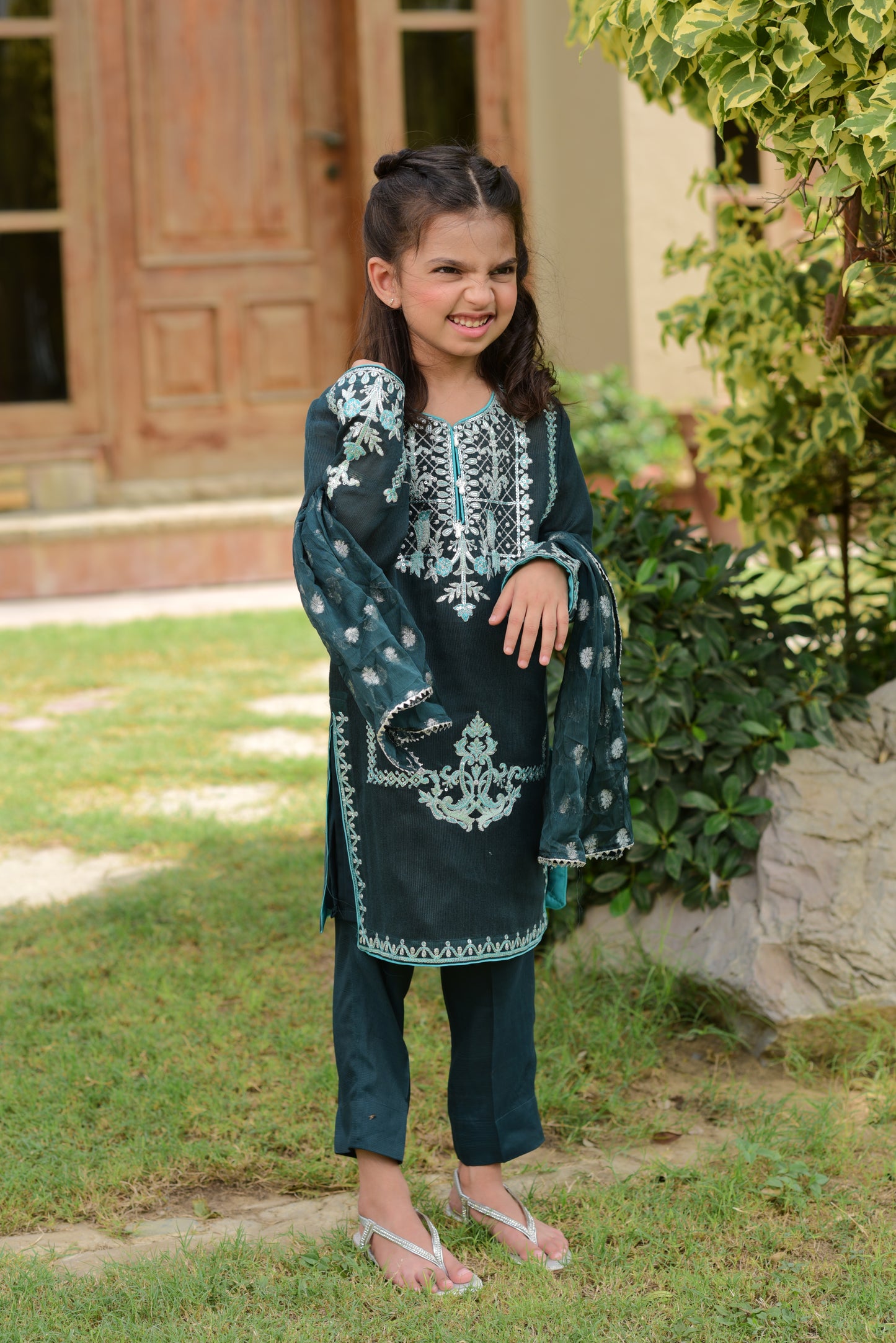 Zeenat (FFG-053)