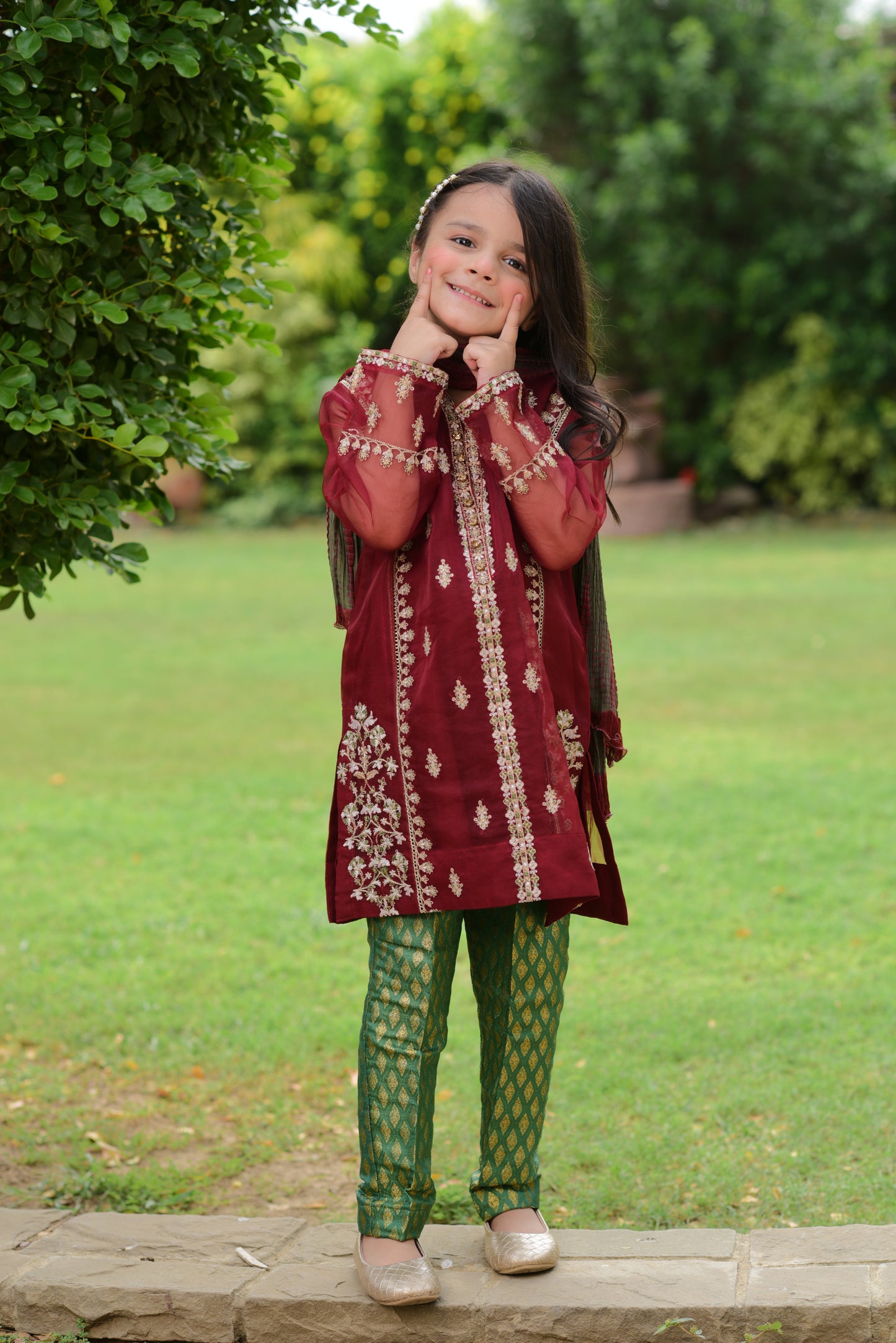 Maroon (FFG-044)