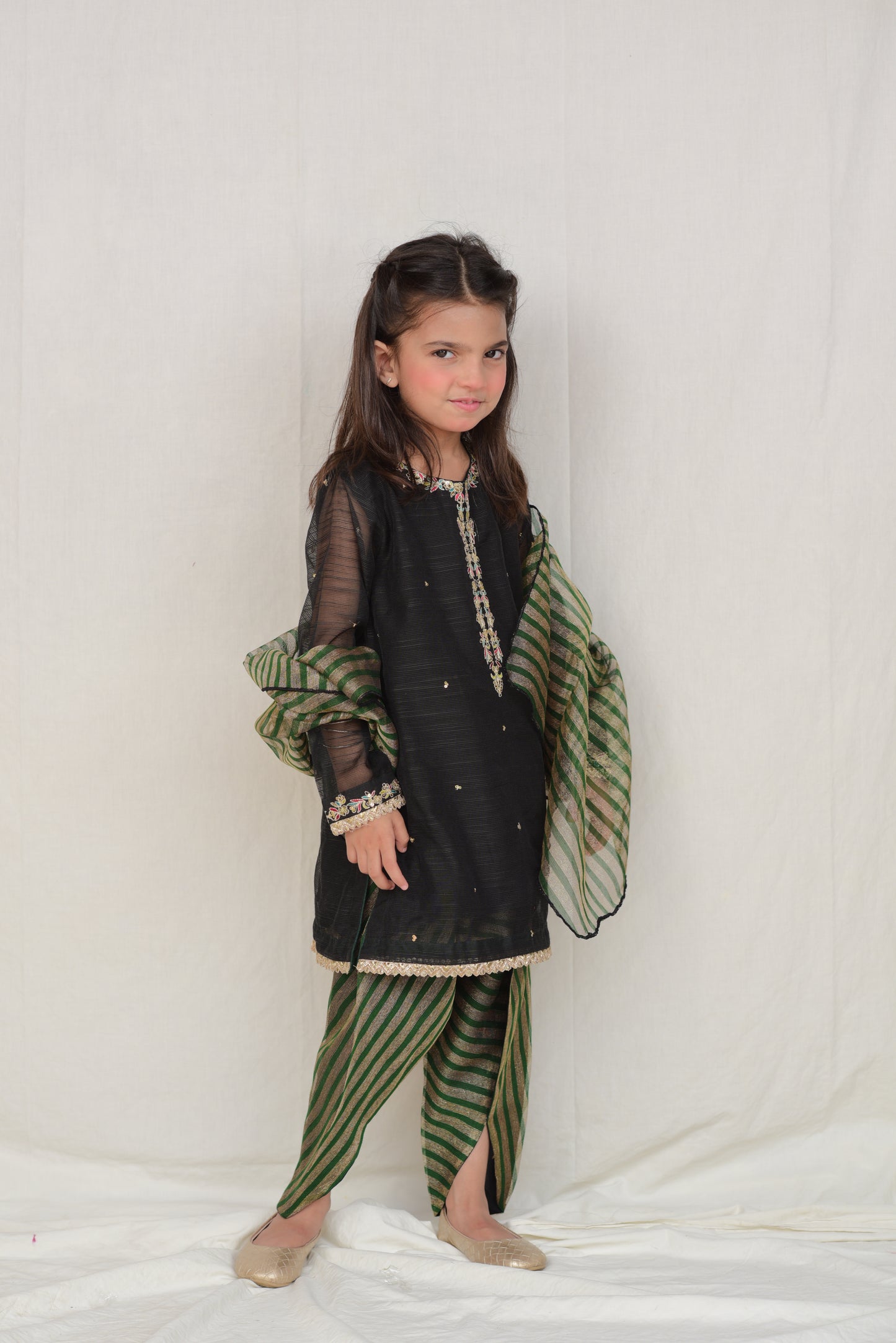 Khaddi Net black (FFG-037)
