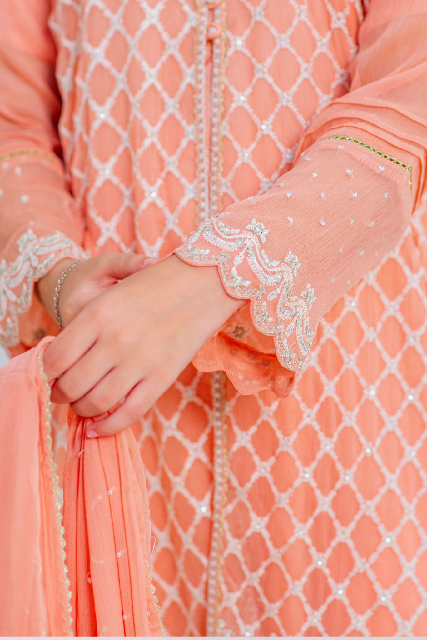 Soft Peach Embroidery. (FFG-062)