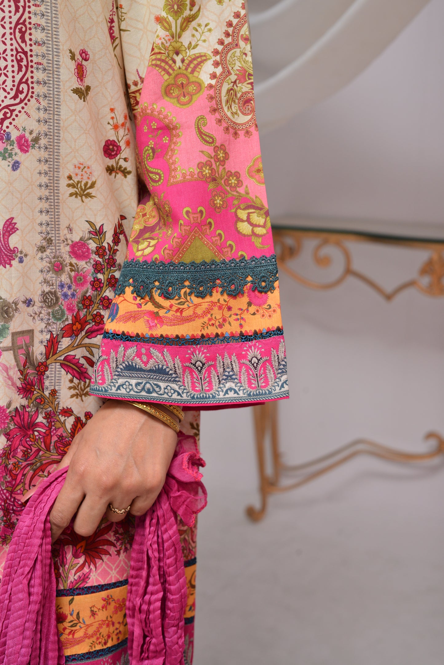 Off White Pink (WFC-012)