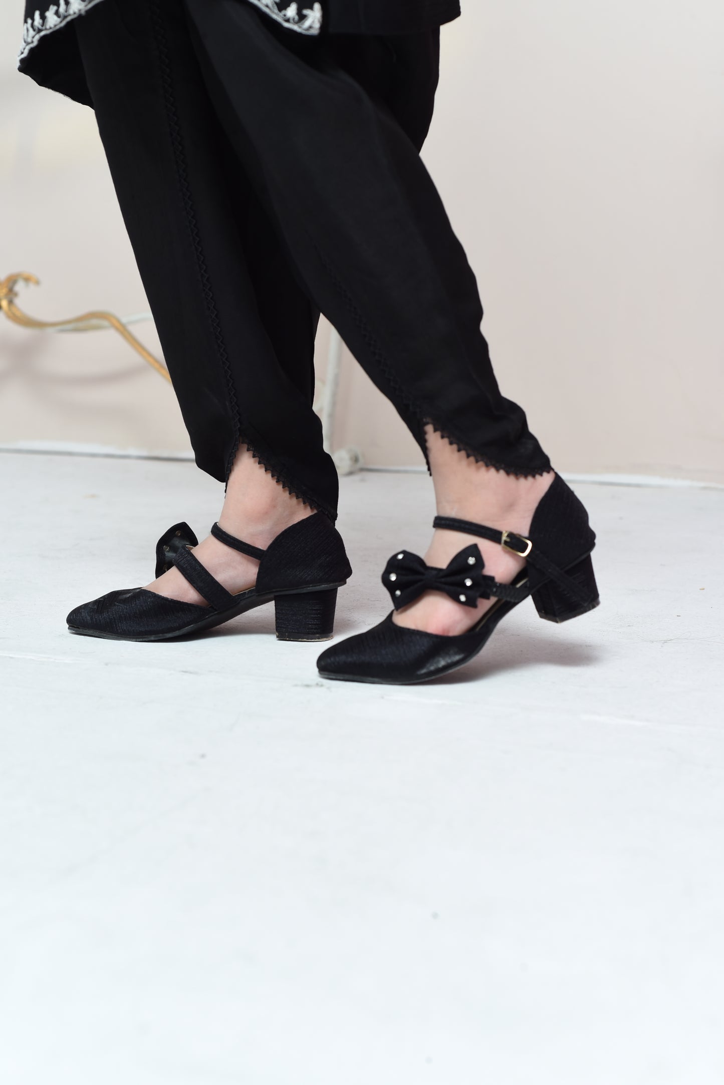 Lyra Black (FFG-049)