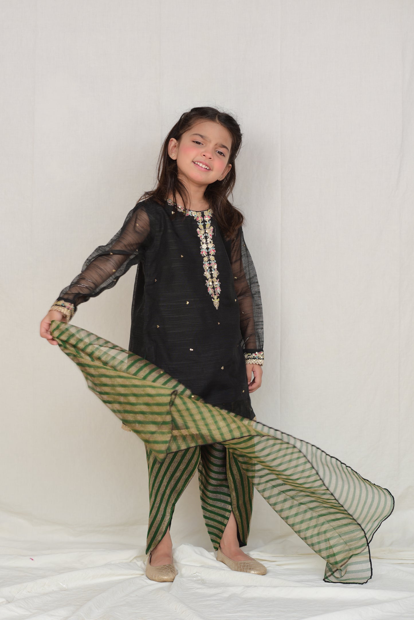 Khaddi Net black (FFG-037)