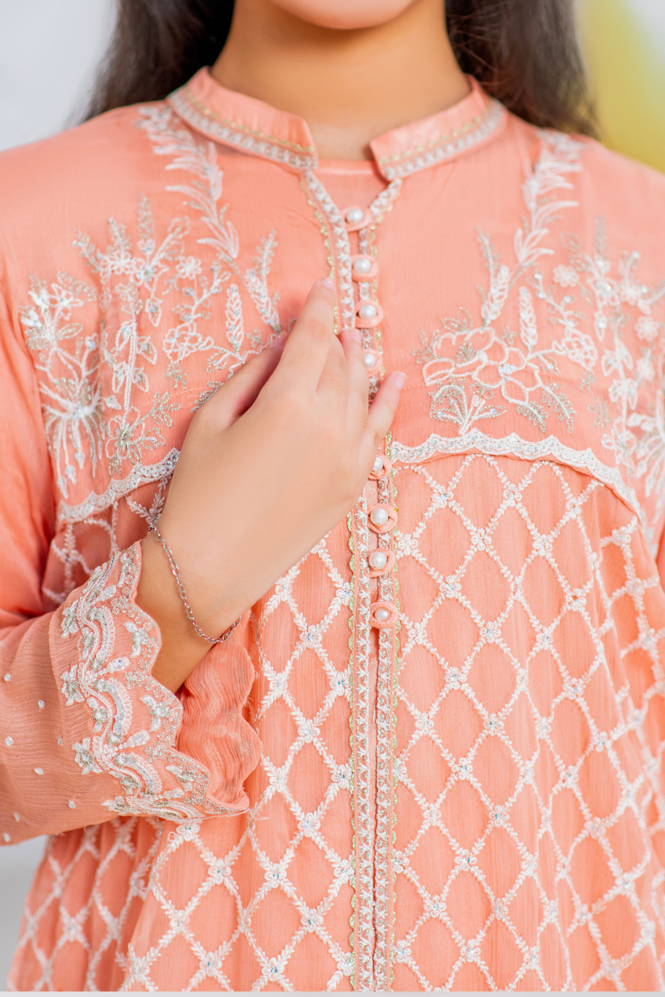 Soft Peach Embroidery. (FFG-062)